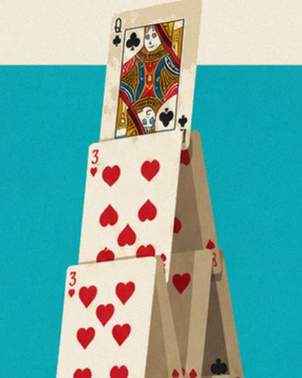 A queen of clubs at the top of the house of cards against a turquoise background