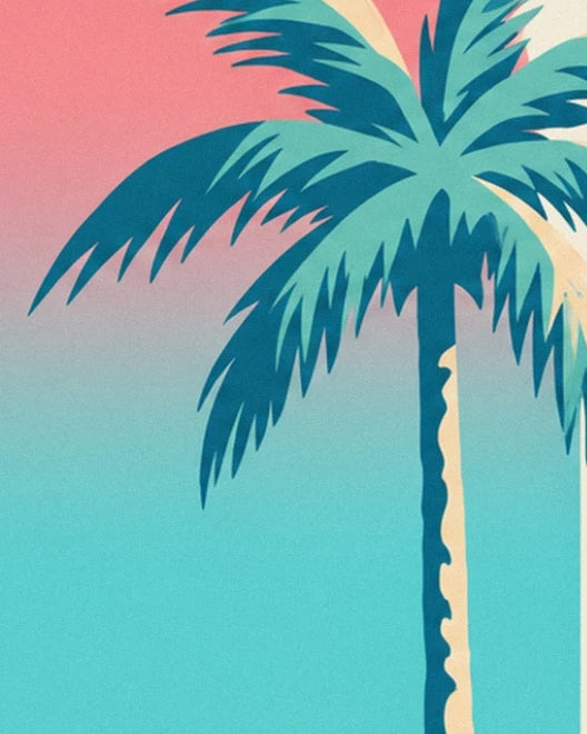 Palmier aux palmes vert d'eau devant un ciel dégradé du rose au turquoise