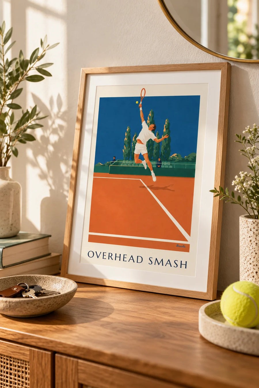 Affiche joueur de tennis en plein smash sur terre battue : petit format A4 encadré