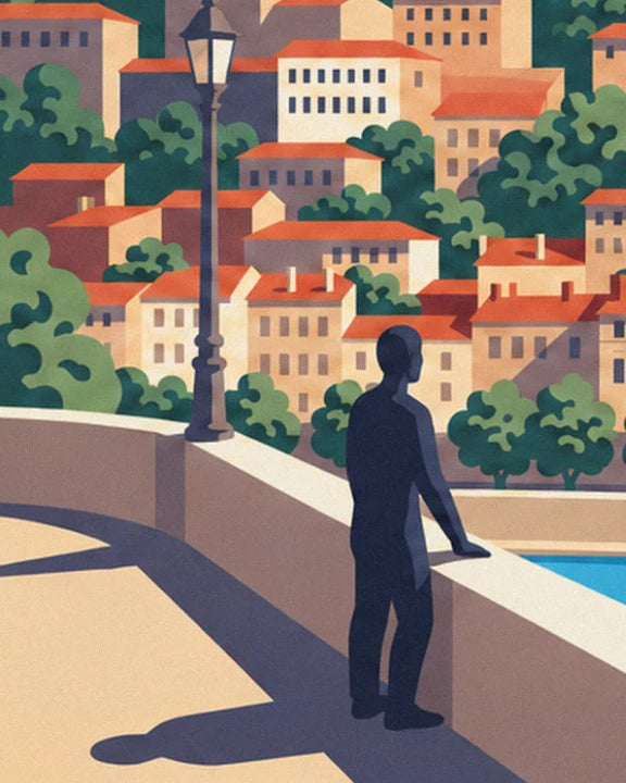 Un promeneur en ombre bleu nuit accoudé au parapet, près du lampadaire, au-dessus de la Saône