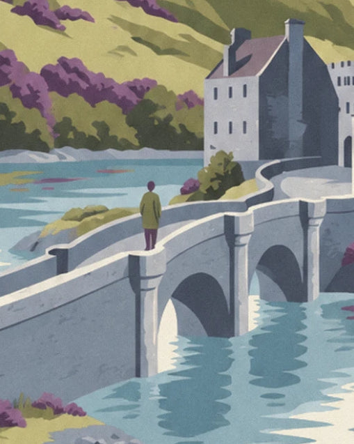 Le promeneur en veste verte sur le pont de pierre à arches, au-dessus du loch