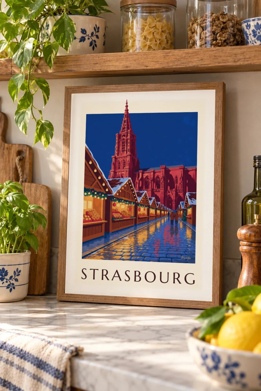 Strasbourgin joulumarkkinoiden yöjuliste : pieni A4-koko kehystettynä