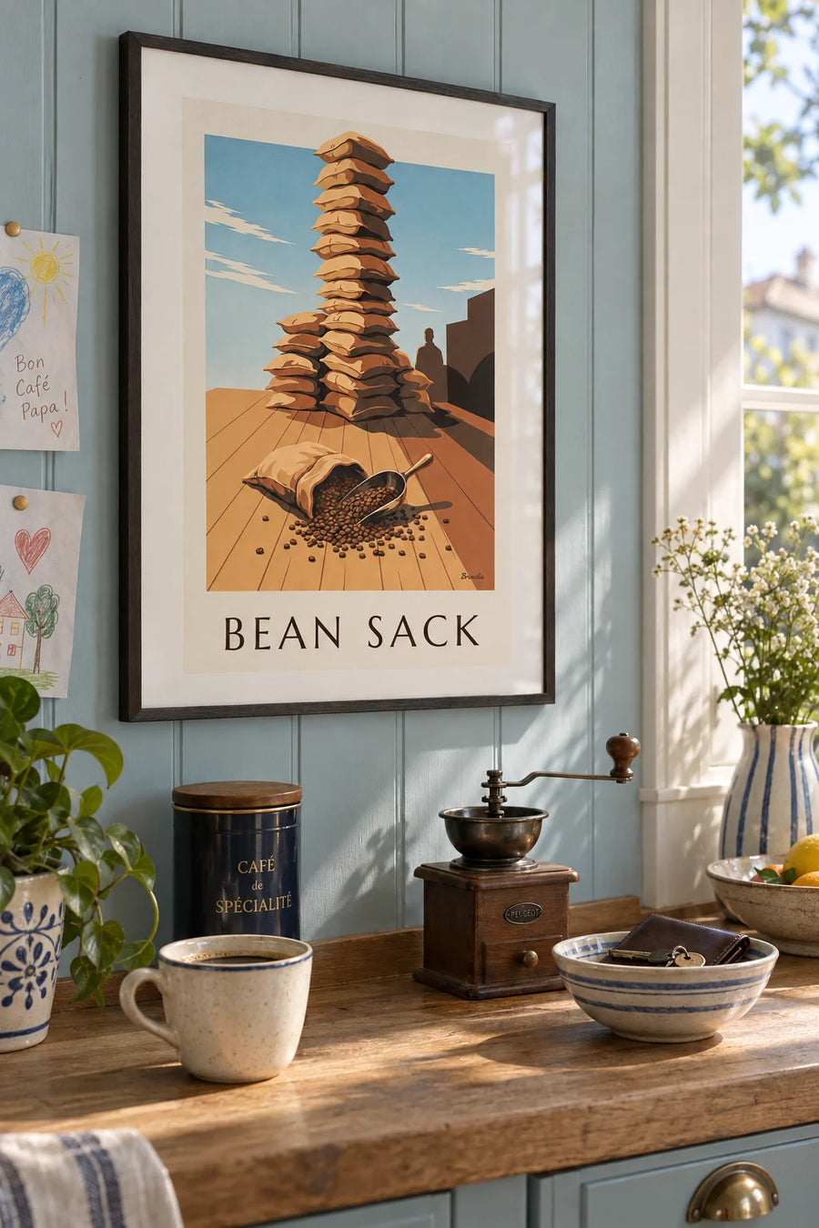 Affiche grains de café torréfiés et sac de jute ouvert : encadrée au mur