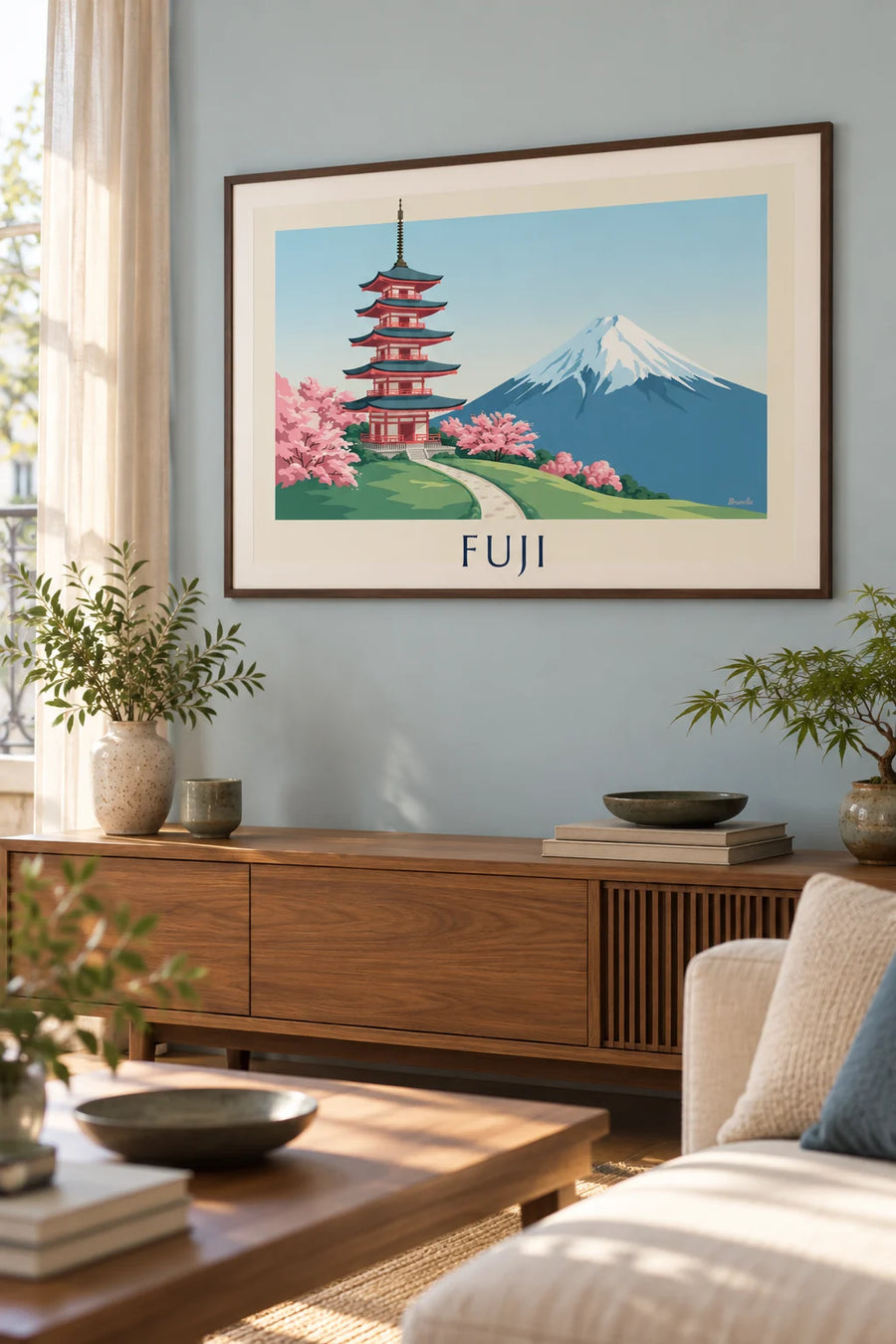 Juliste Chureito-pagodista Fuji-vuoren edessä kirsikkapuiden keskellä: kehystettynä seinällä